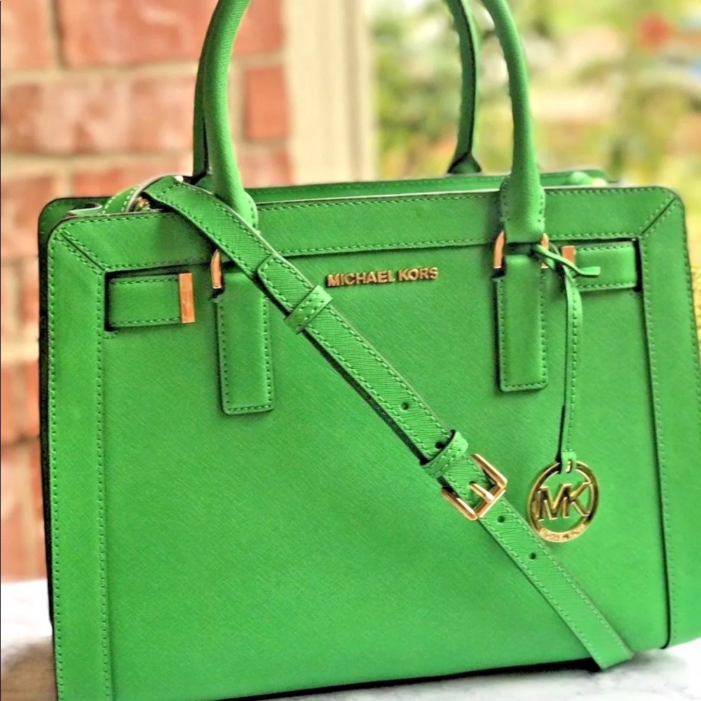 Authentic Michael Kors medium dillon handbag - Picture 2 of 8